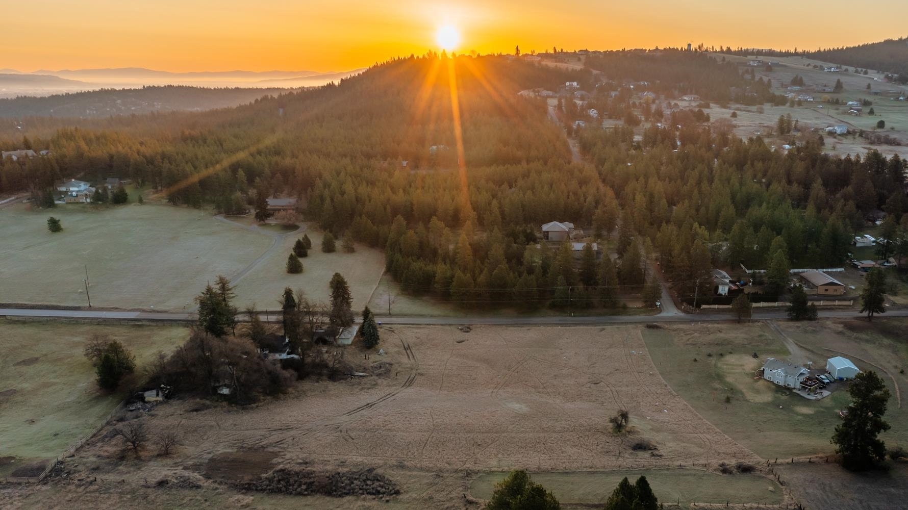Property Photo: 2310 S Glenrose Rd WA 99223