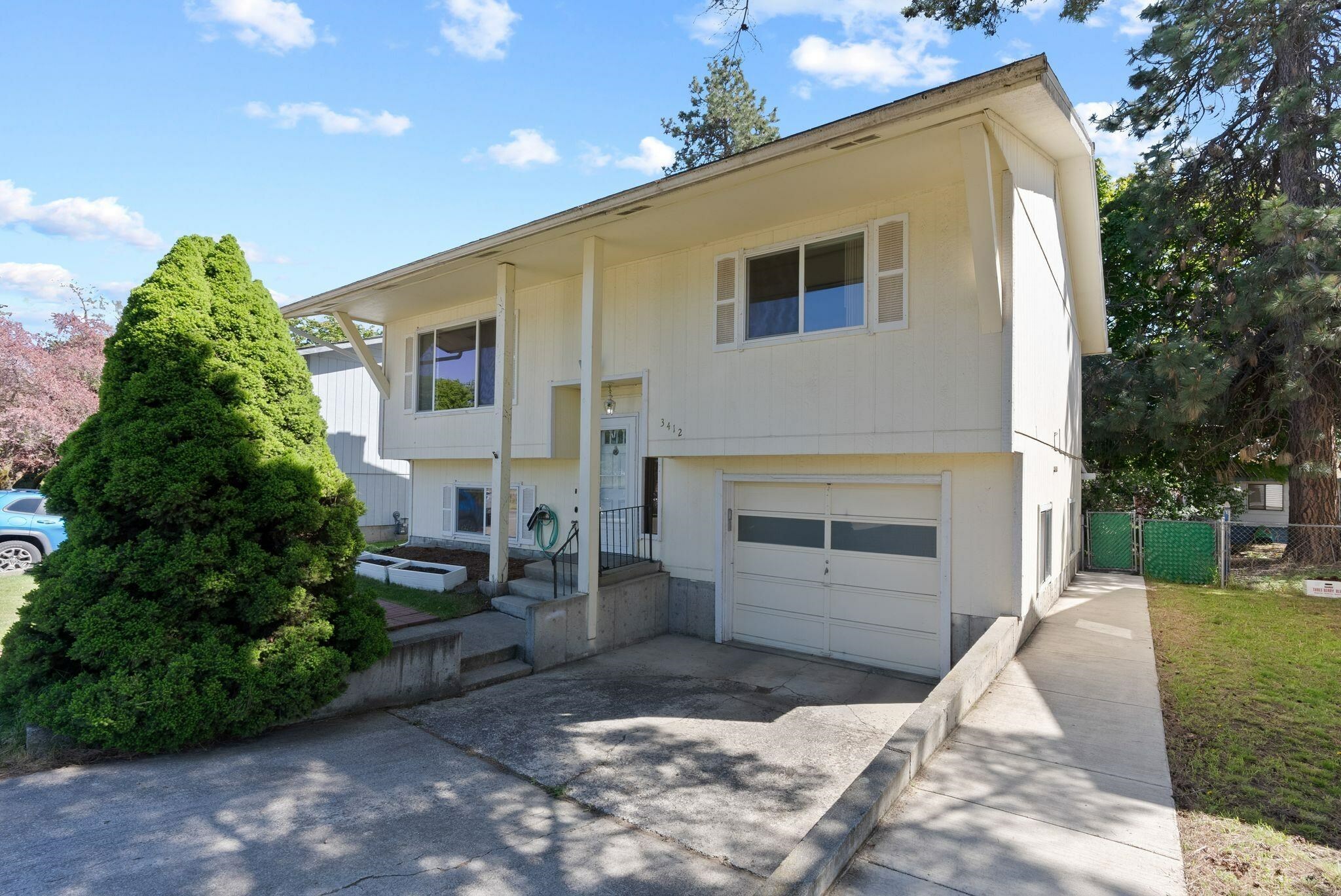 Property Photo: 3412 E 34th Ave WA 99223