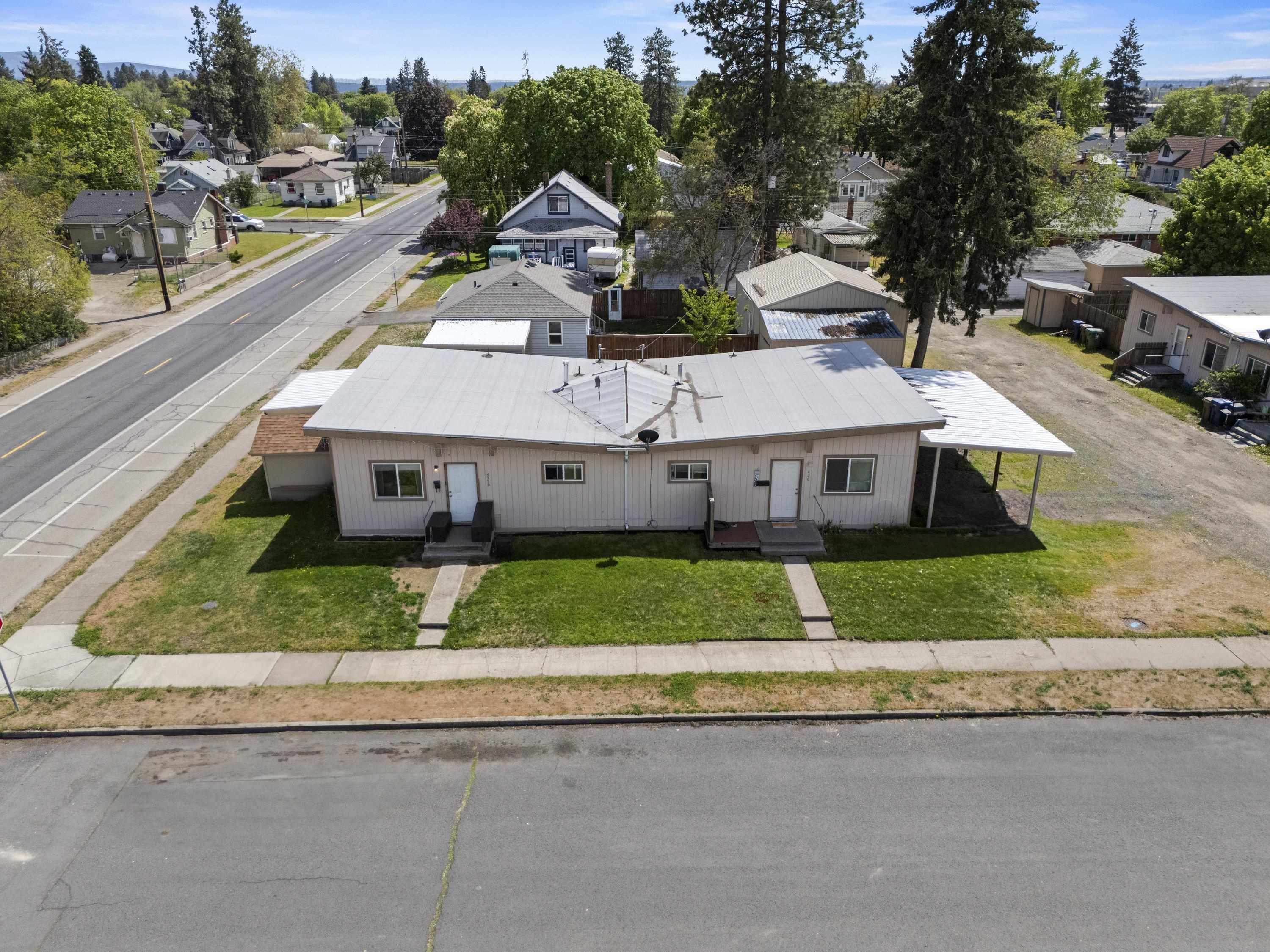 Property Photo: 420 E Sanson Ave WA 99207
