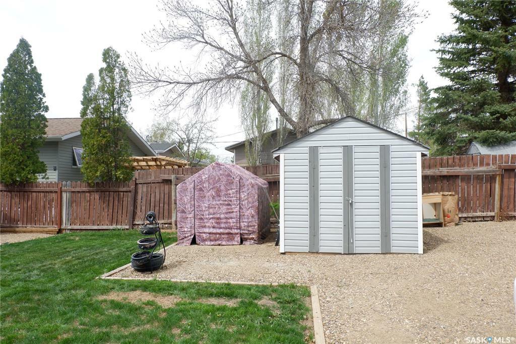Property Photo: 117 4th Street W SK S0H 0Z0