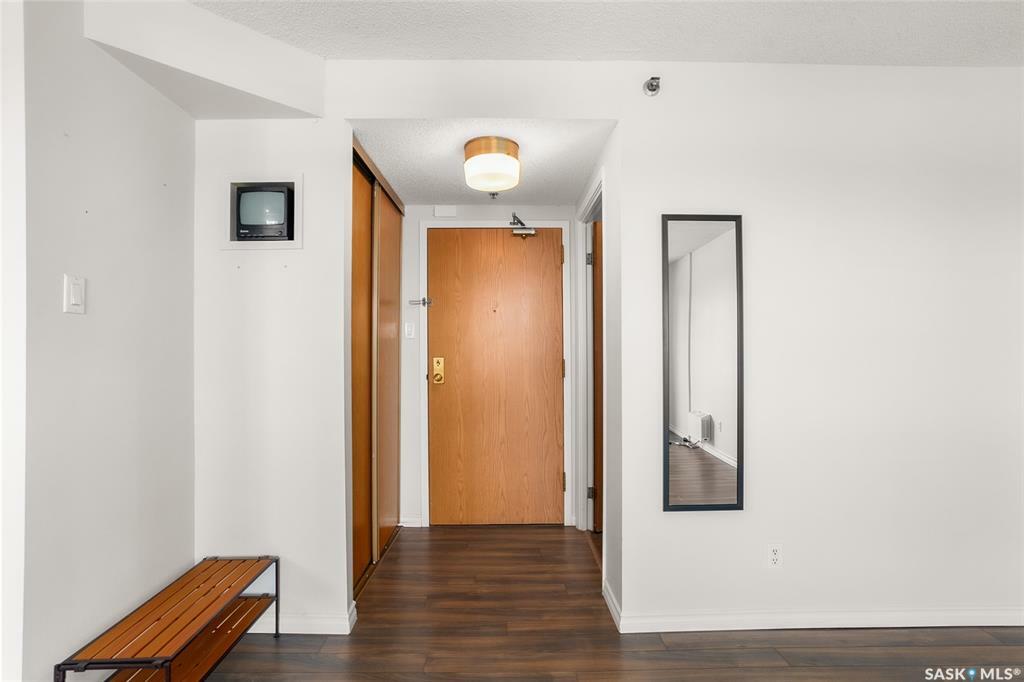 Property Photo: 430 5th Avenue N 801 SK S7K 6Z1