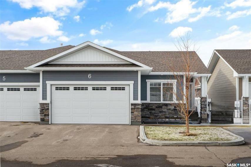 Property Photo: 3206 11th Street W 6 SK S7M 5Z1