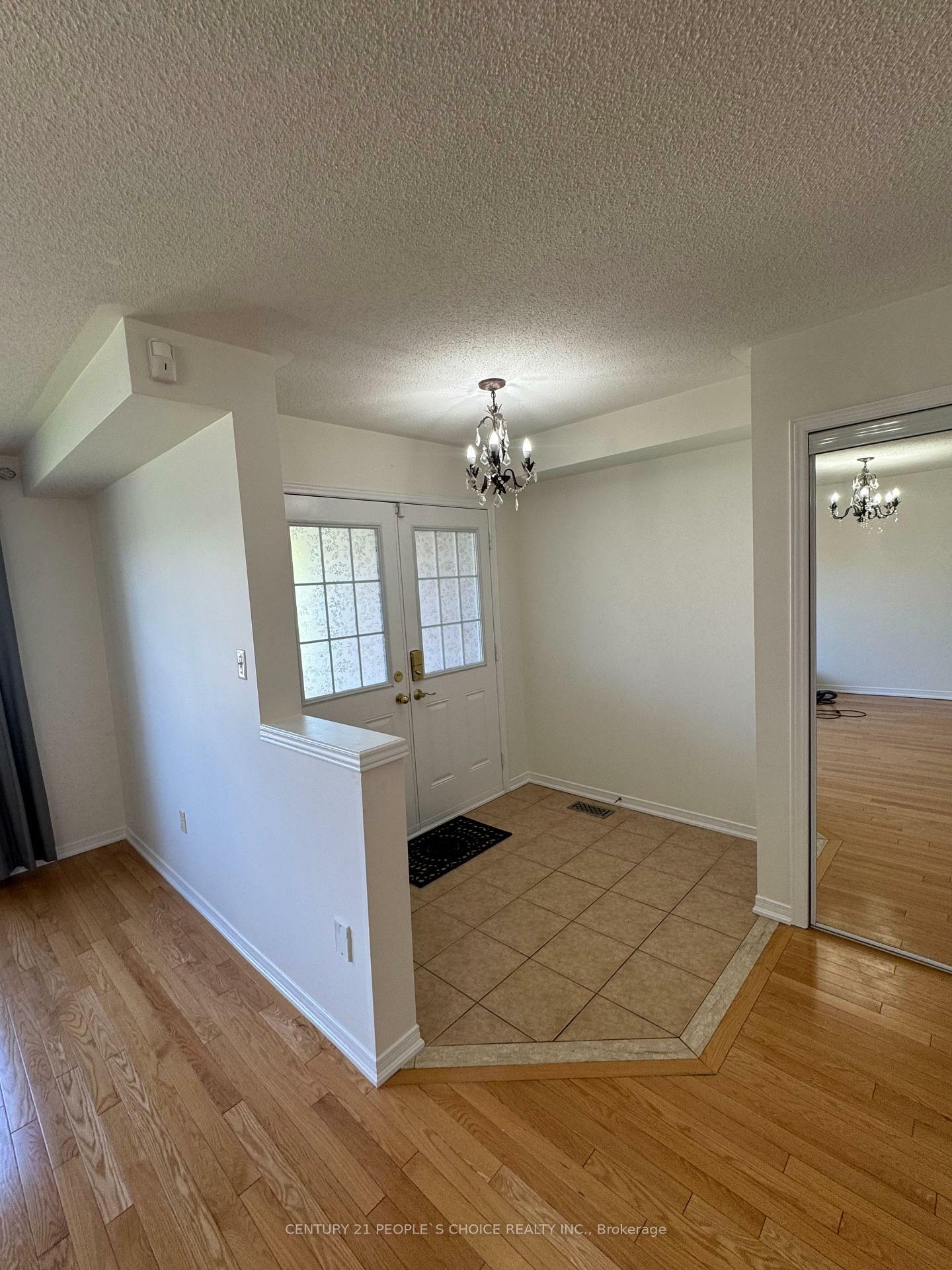 Photo de la propriété: 479 Davos Road ON L4H 0N6