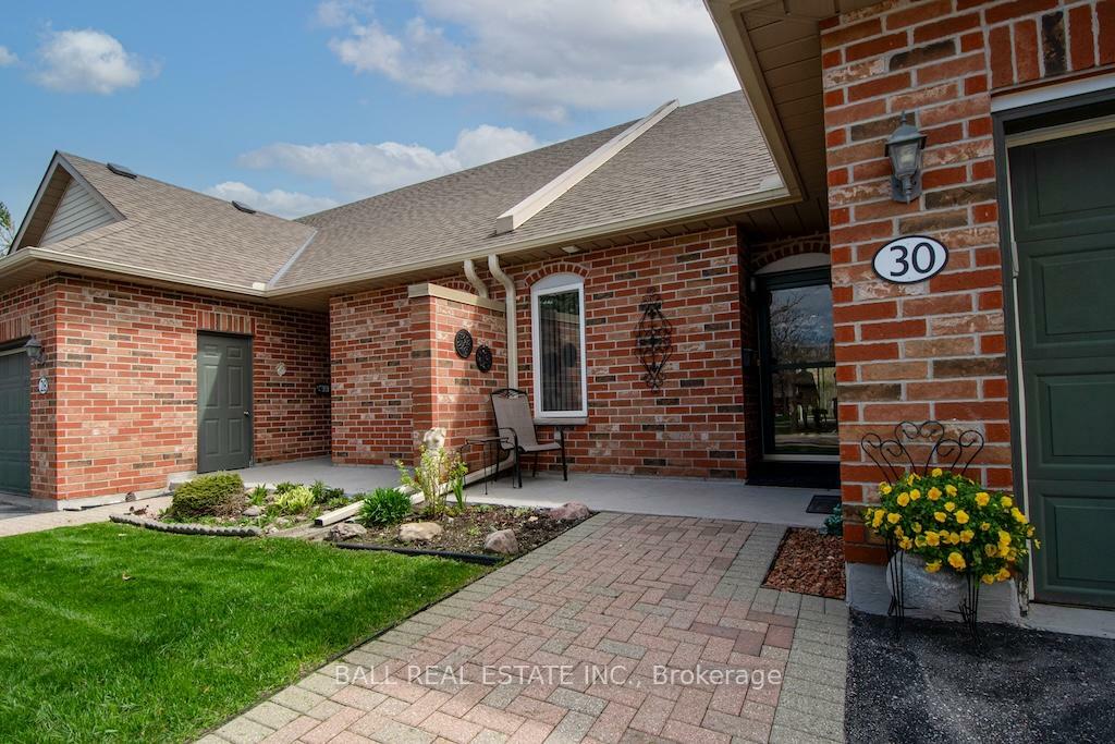 Property Photo: 30 Charles Court ON K0L 2H0