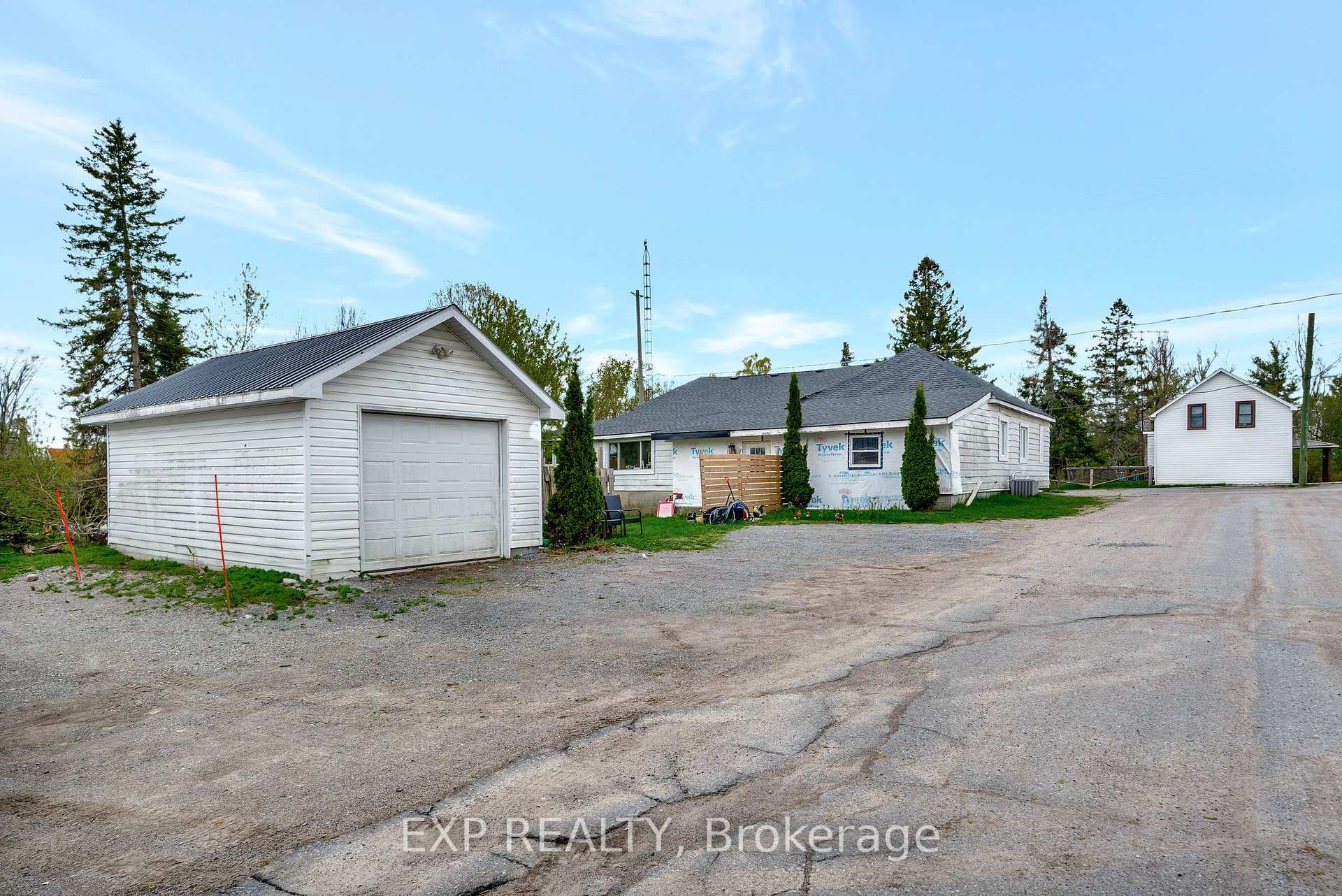 Property Photo: 50 Queen Street ON K0K 2L0