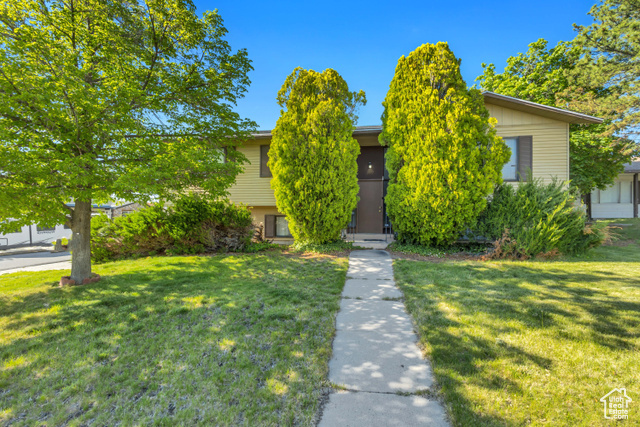 Property Photo: 1327 Madrid Way UT 84093