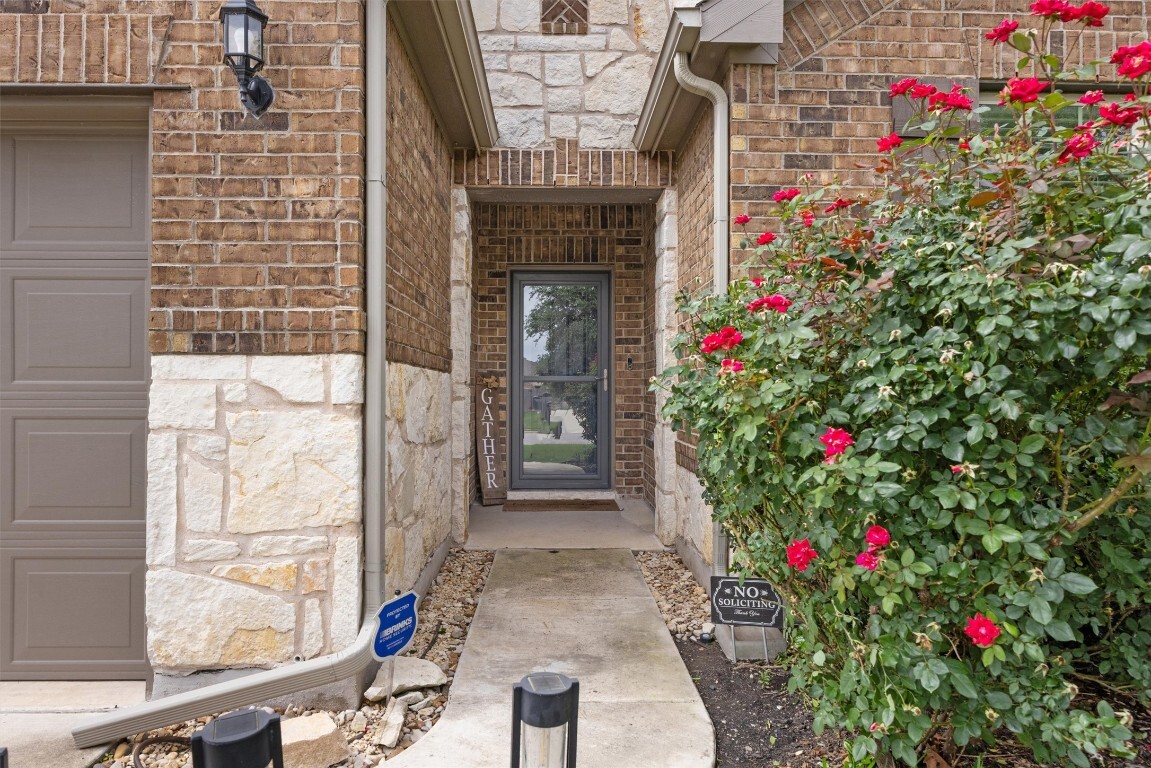Property Photo: 7404 Leonardo Drive TX 78665