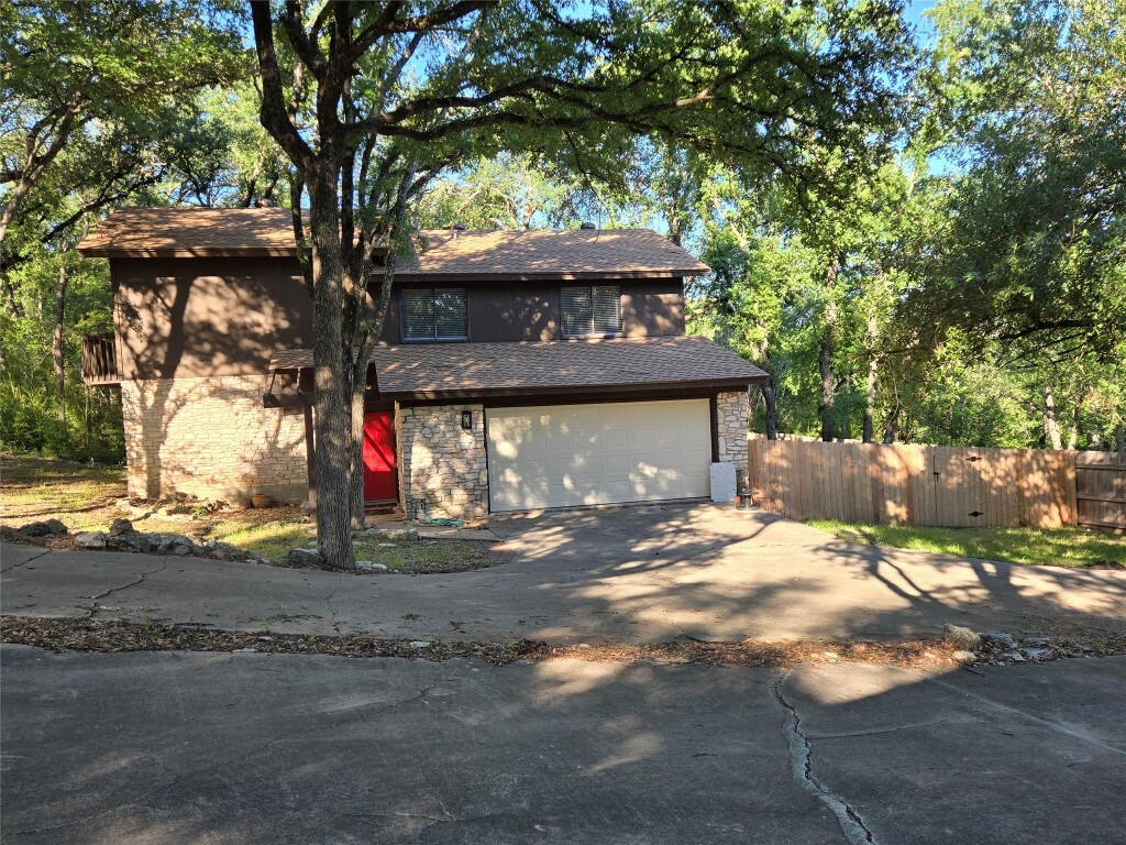 Property Photo: 604 Quail Creek Drive TX 78664