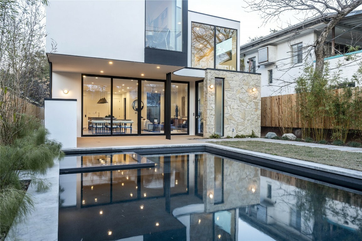 912 Jewell Street  Austin TX 78704 photo