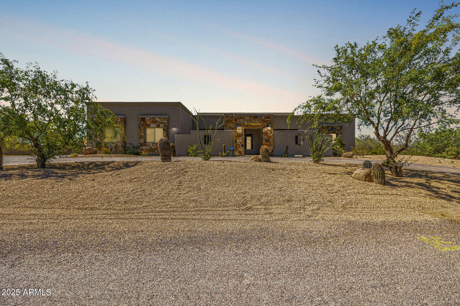 Property Photo:  5515 E Dale Lane  AZ 85331 