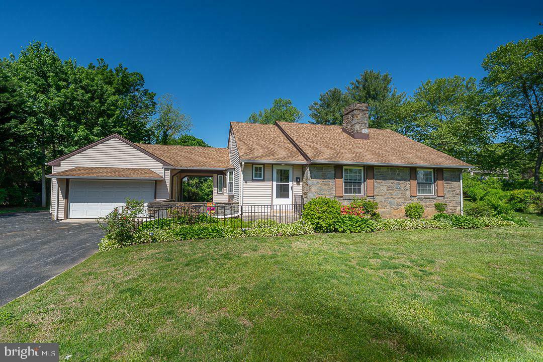 9 W Golf Club Lane  Paoli PA 19301 photo