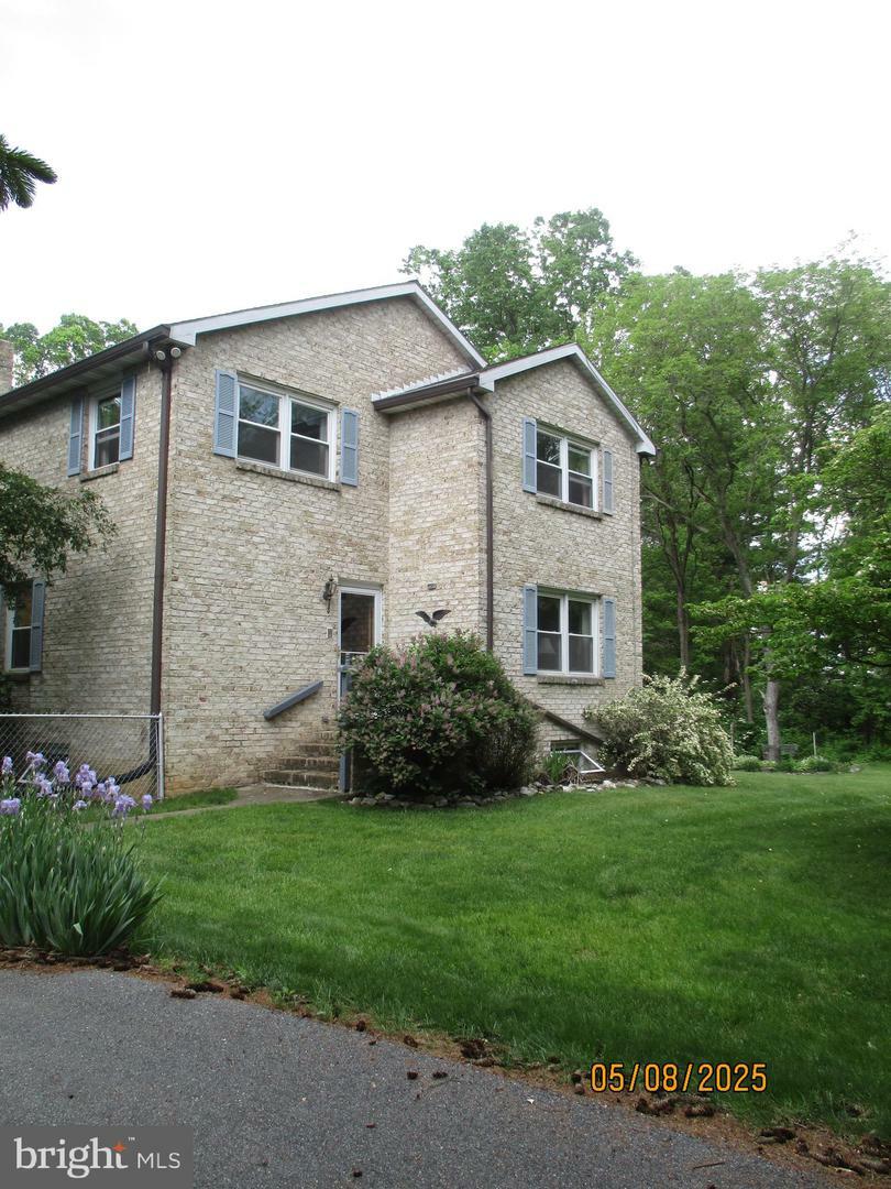 9 Montsera Road  Carlisle PA 17015 photo