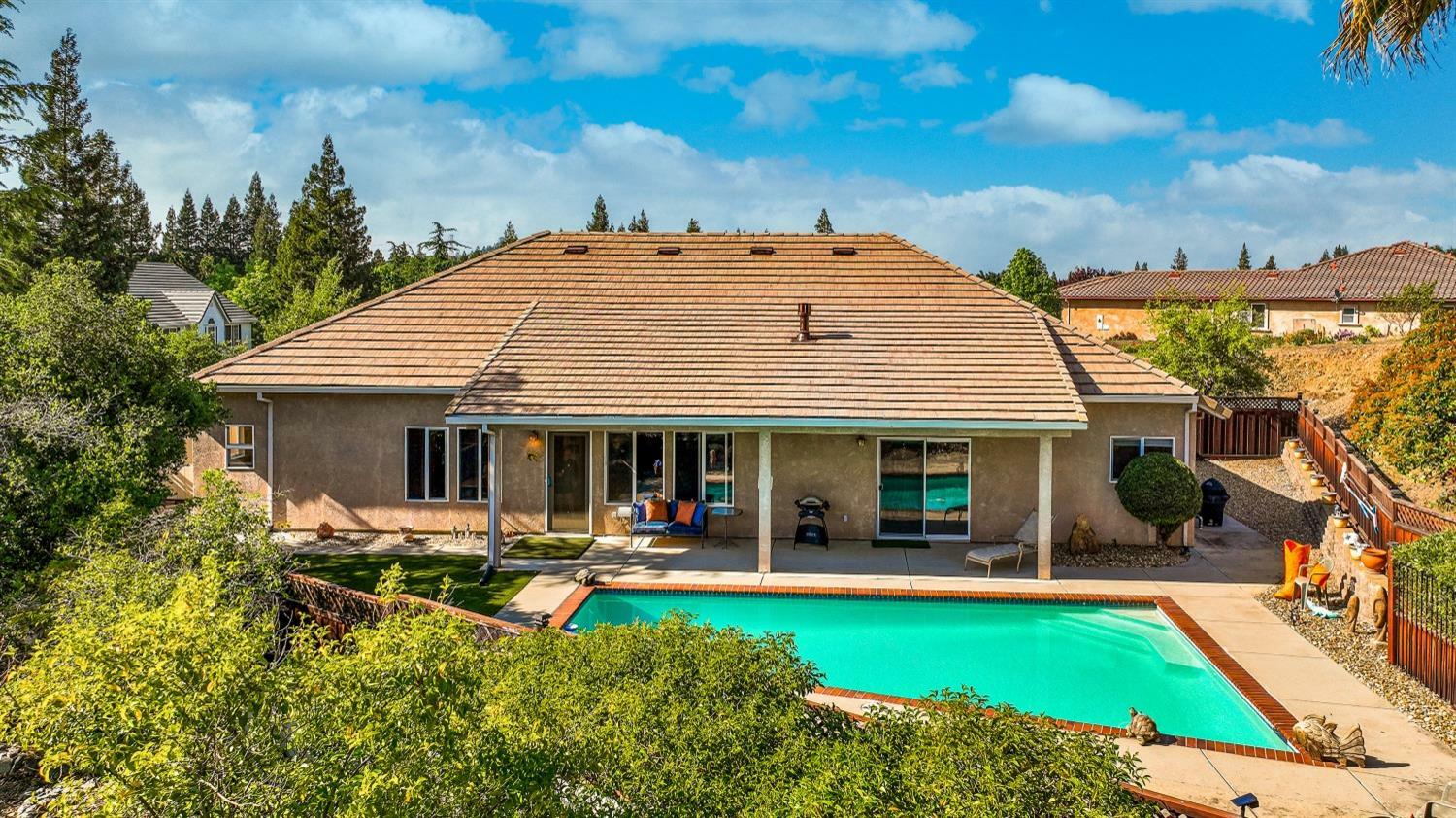 Property Photo: 689 Saint Andrews CA 95252