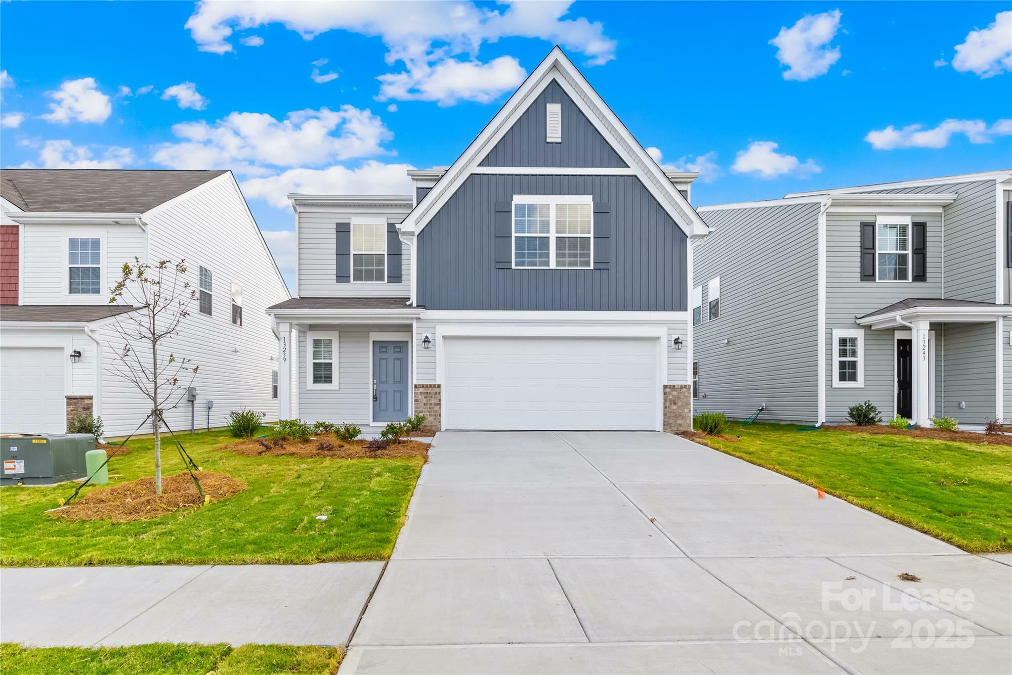 Property Photo: 13239 Hampton Bay Lane NC 28213