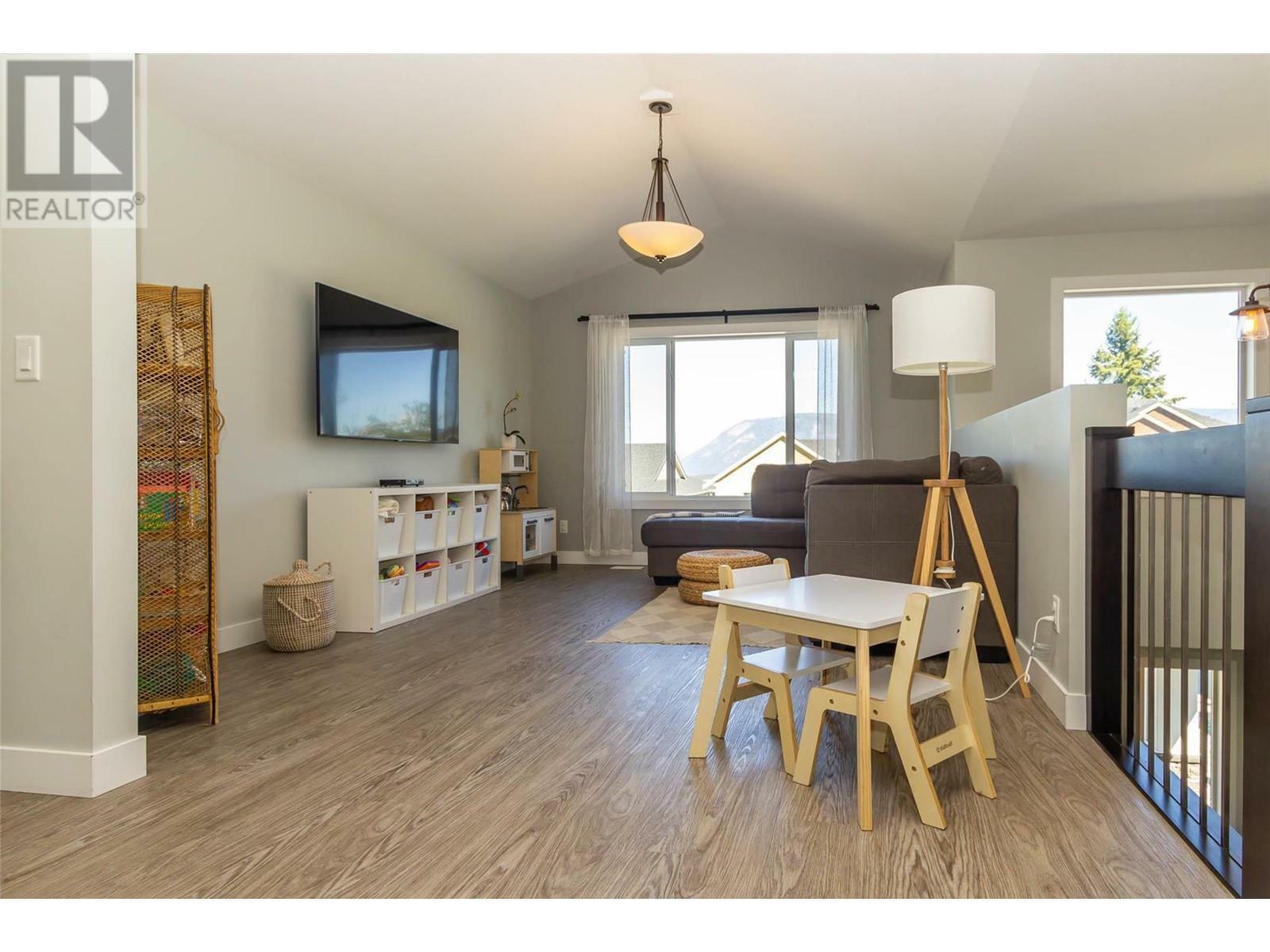 Property Photo: 2368 4B Avenue Southeast BC V1E 1K9