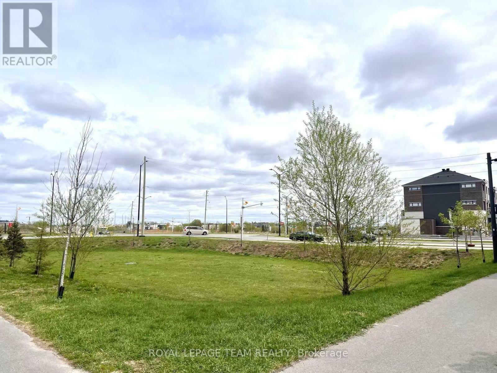 Property Photo: 1055 Speedvale Court ON K2T 0P6