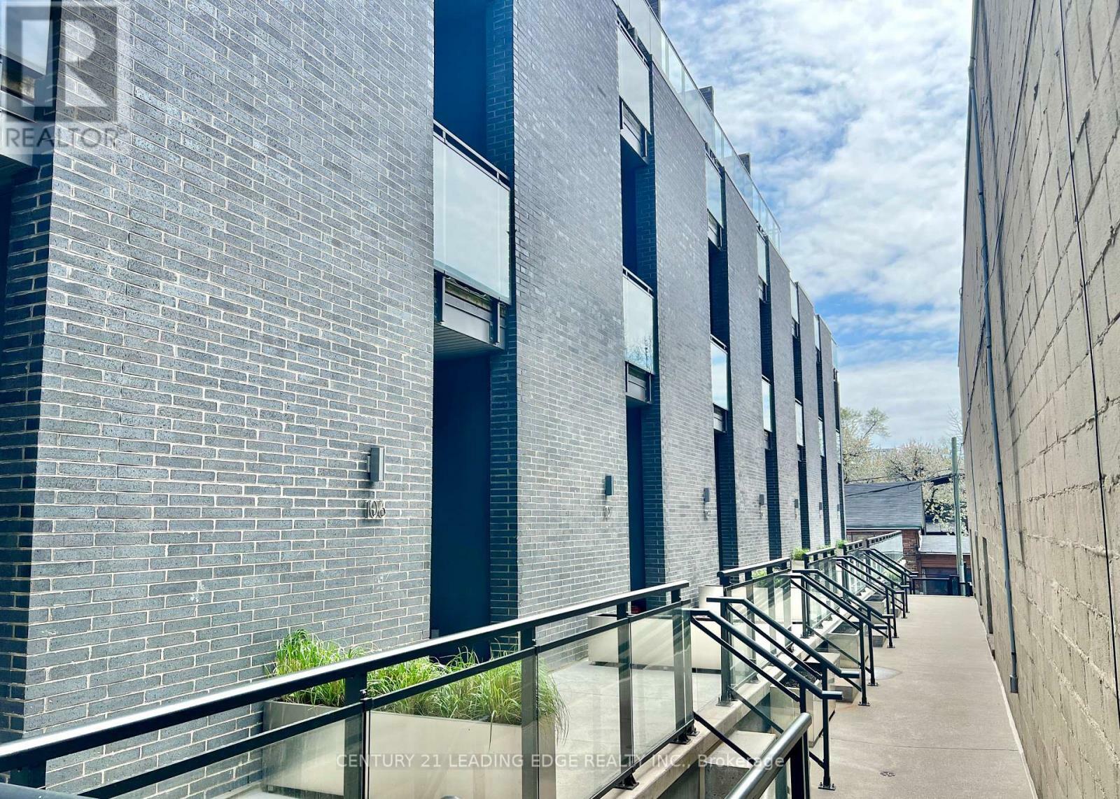 Property Photo: 483 Dupont Street 108 ON M6G 1Y6