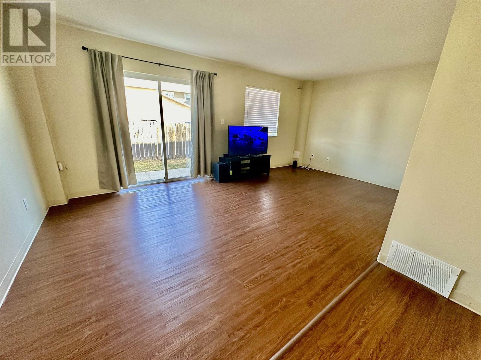 Photo de la propriété: 8328 92 Avenue 106 BC V1J 6X2