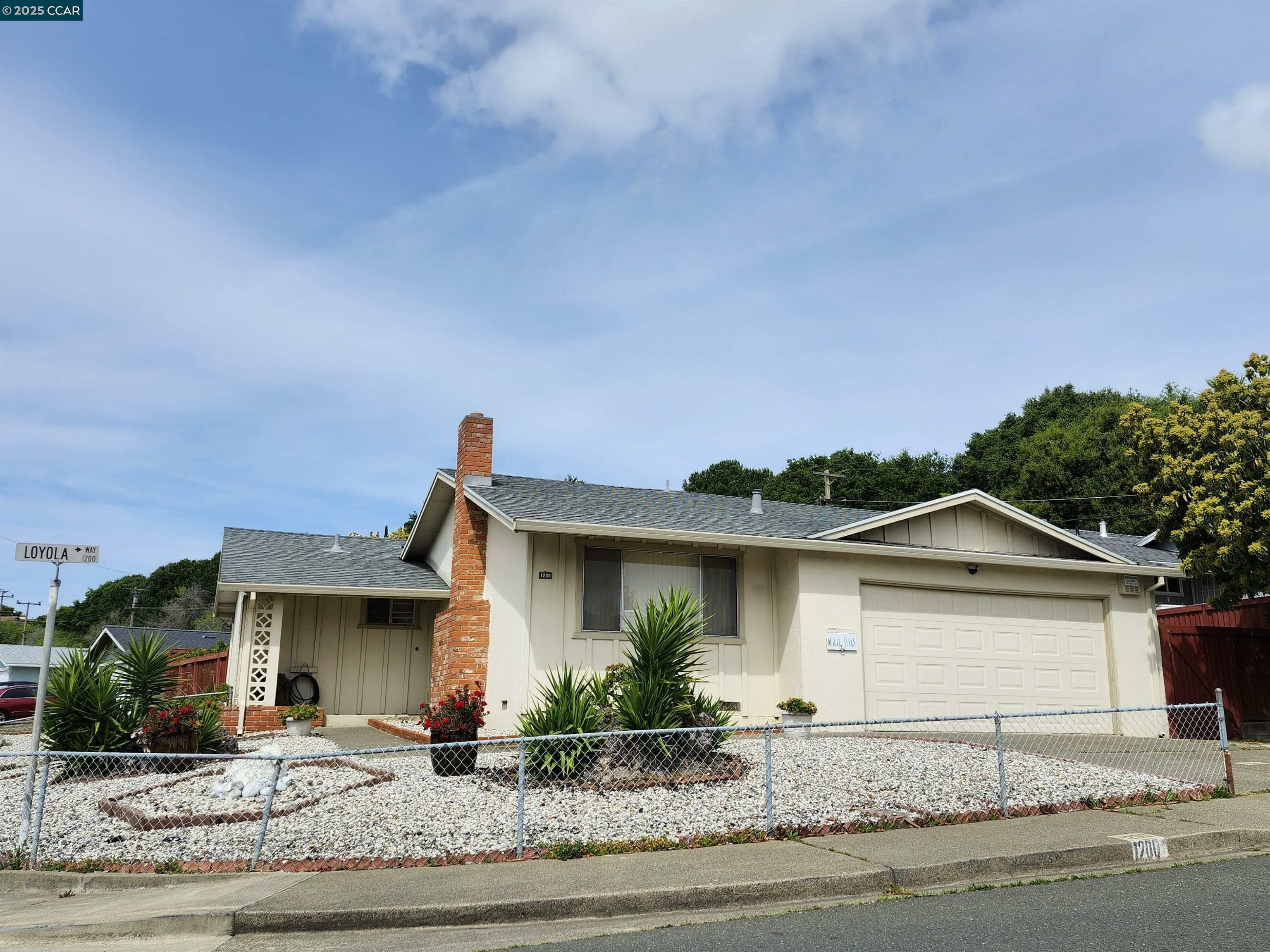 1200 Loyola Way  Vallejo CA 94589 photo