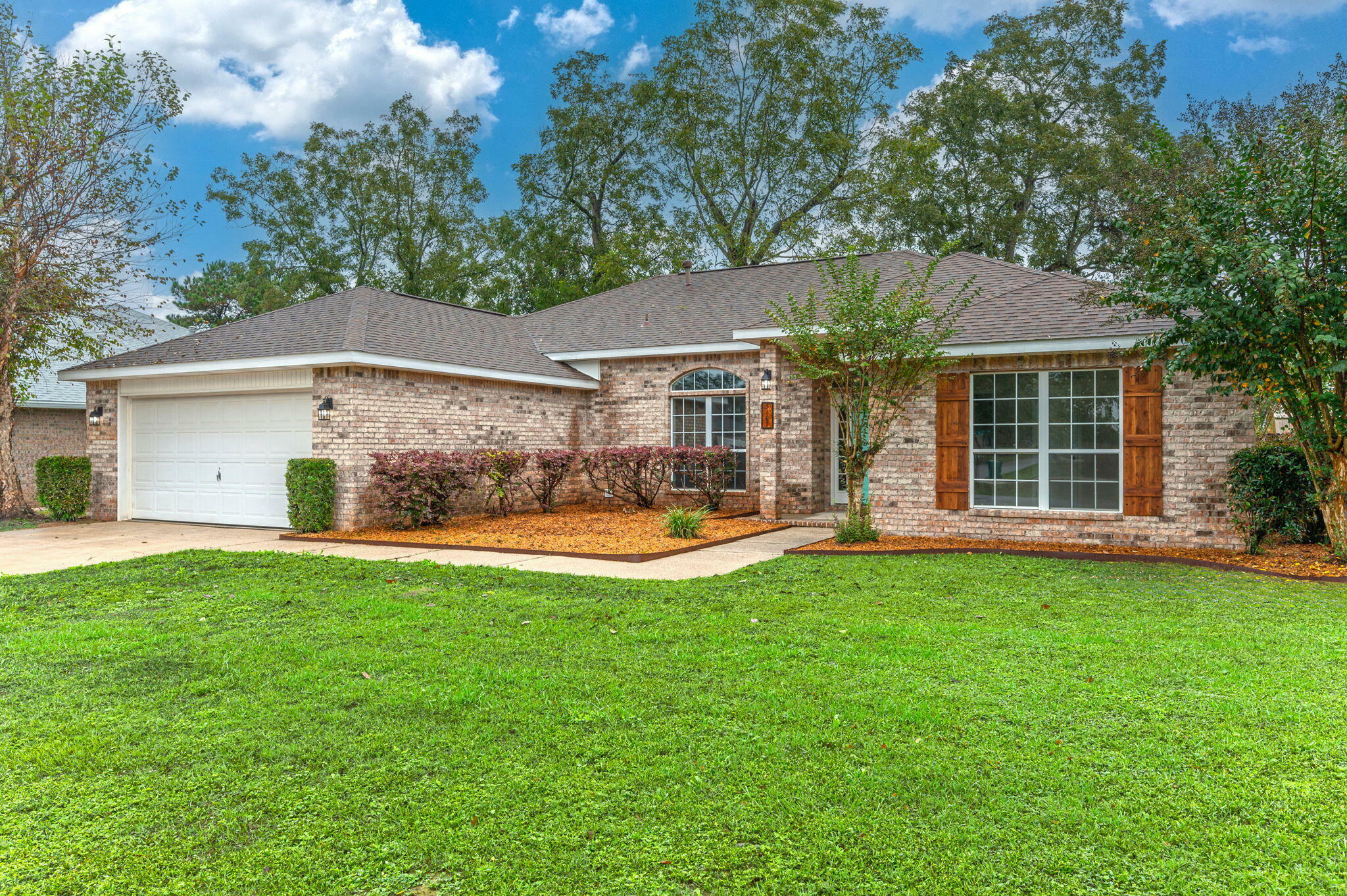 Property Photo: 3167 Border Creek Drive FL 32539