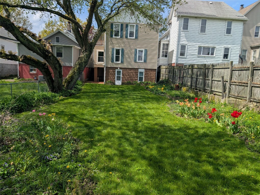 Property Photo: 209 Parade Street PA 16507