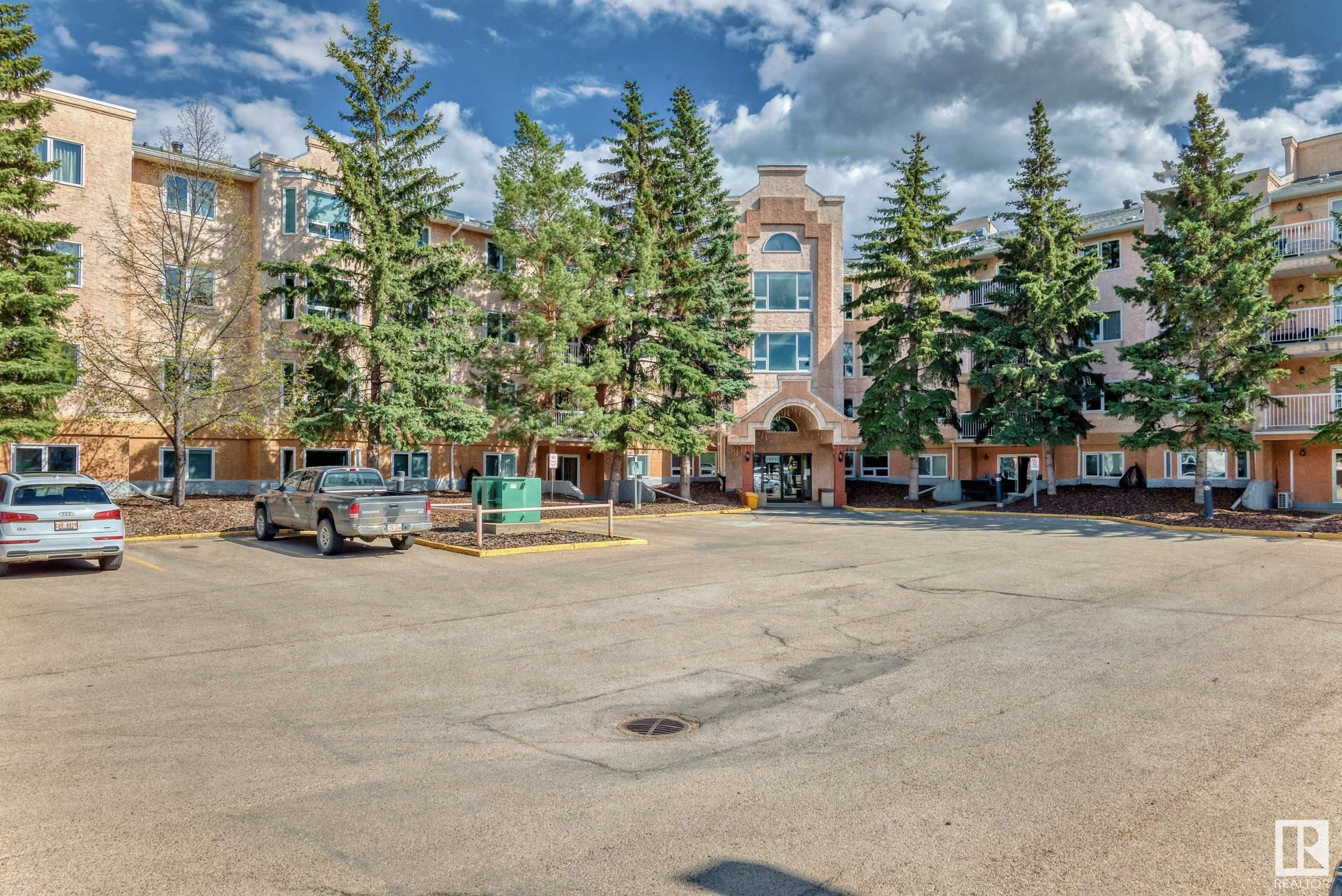 Property Photo:  10935 21 Avenue NW 209  AB T6J 6R3 