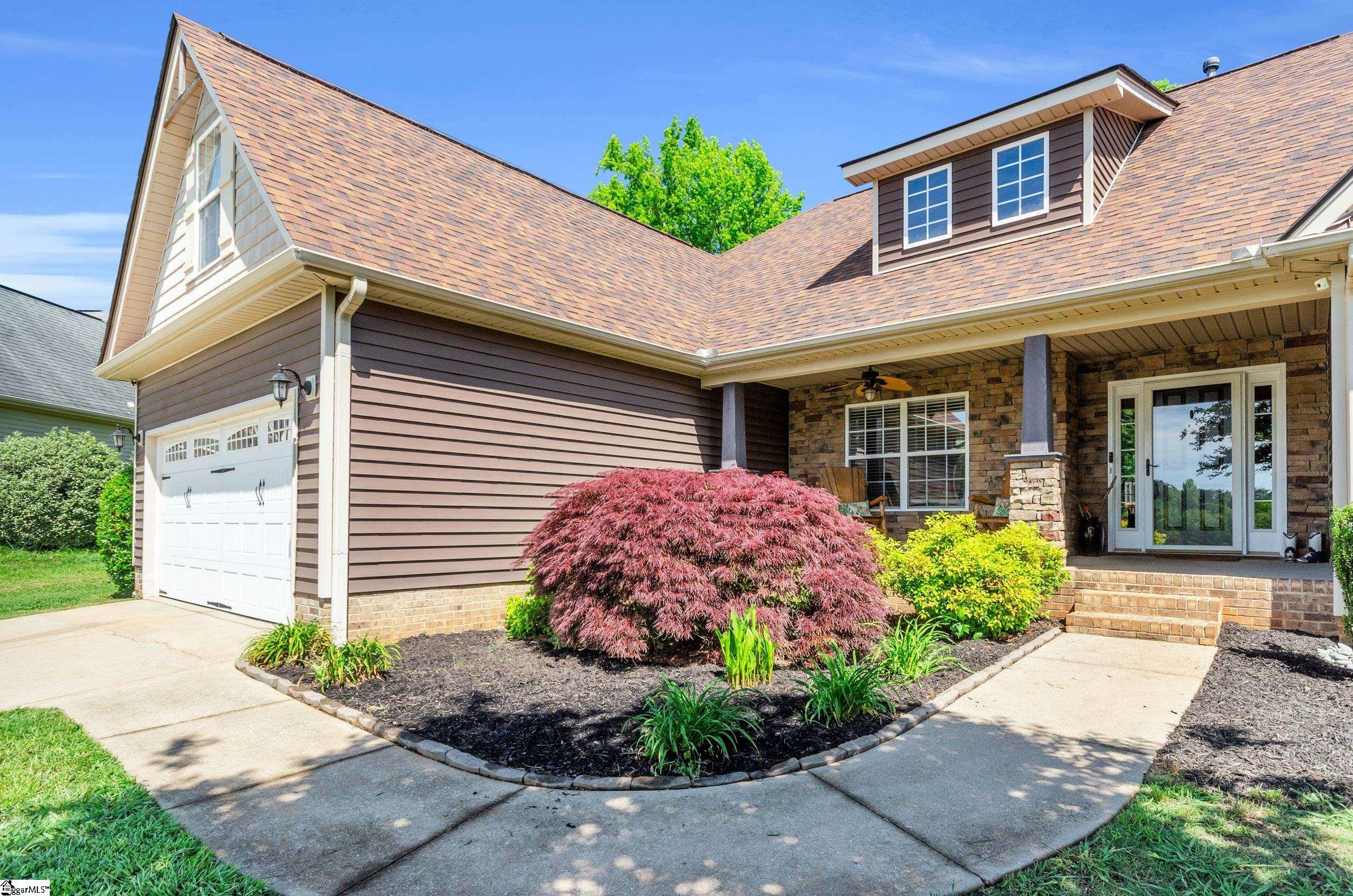 Property Photo: 32 Berry Pine Court SC 29687