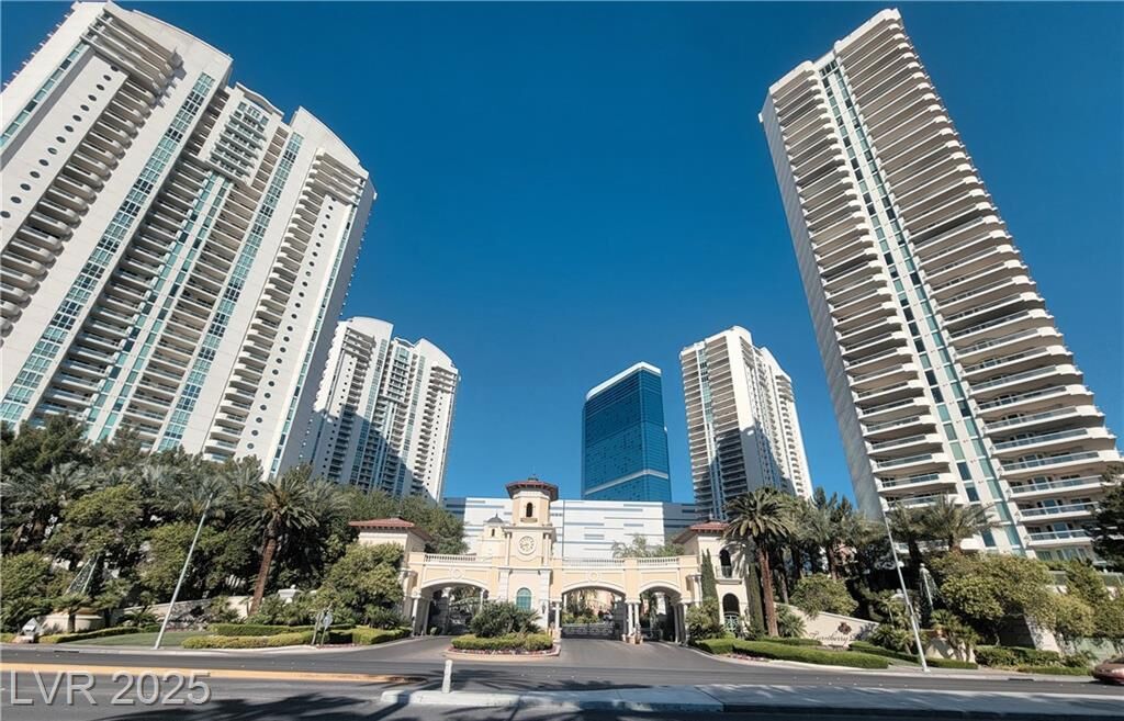 Property Photo:  2777 Paradise Road 2701 Ph  NV 89109 
