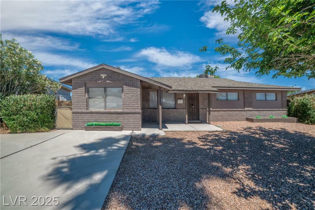 Property Photo: 416 Rossmoyne Avenue NV 89030