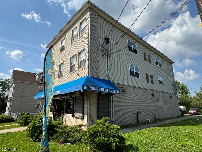 Property Photo: 1427 S Wood Ave NJ 07036