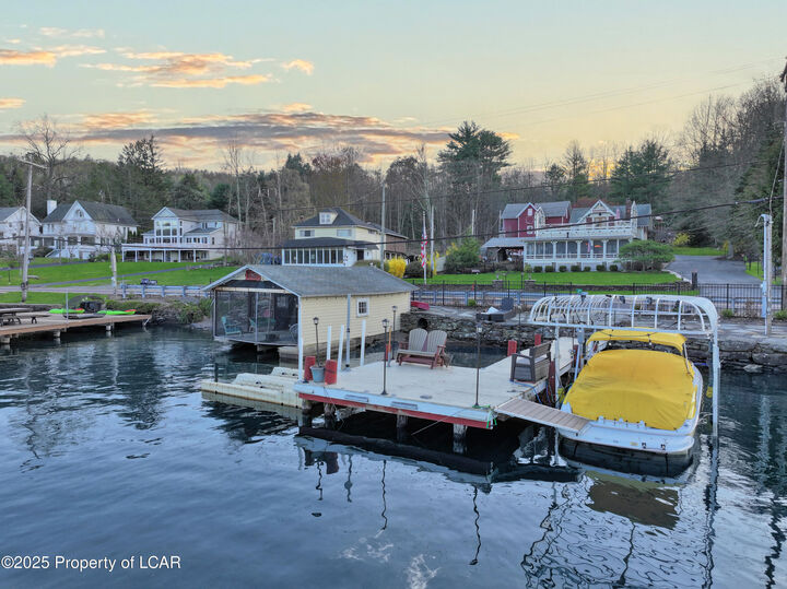 Property Photo: 2633 Lakeside Drive PA 18618