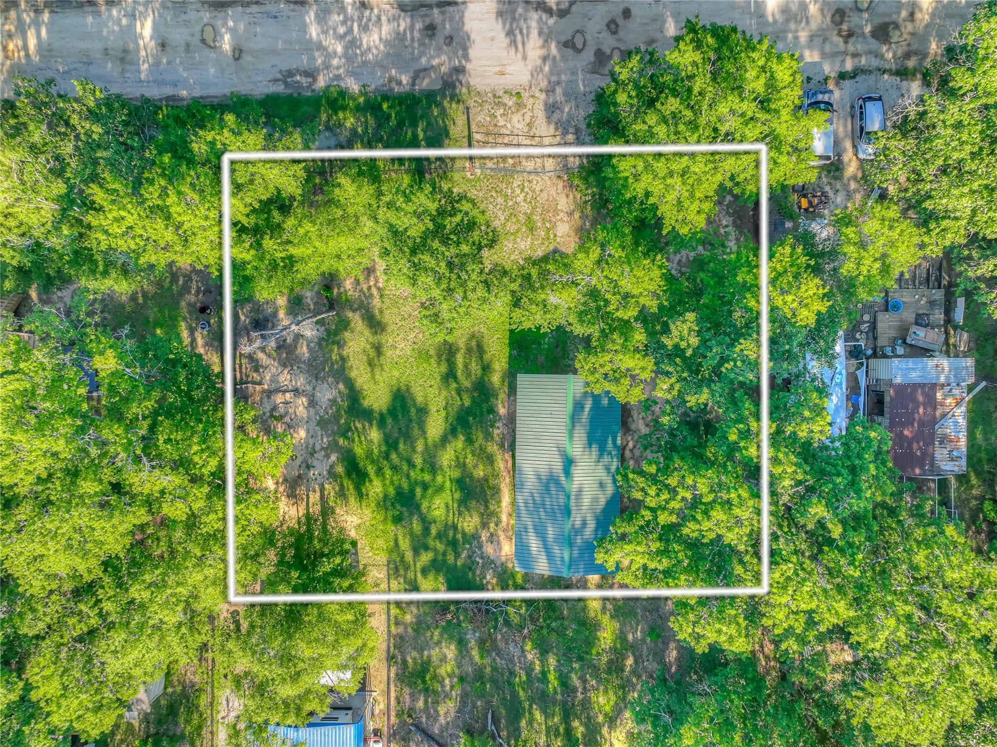 Property Photo:  179 Somerset  TX 77351 