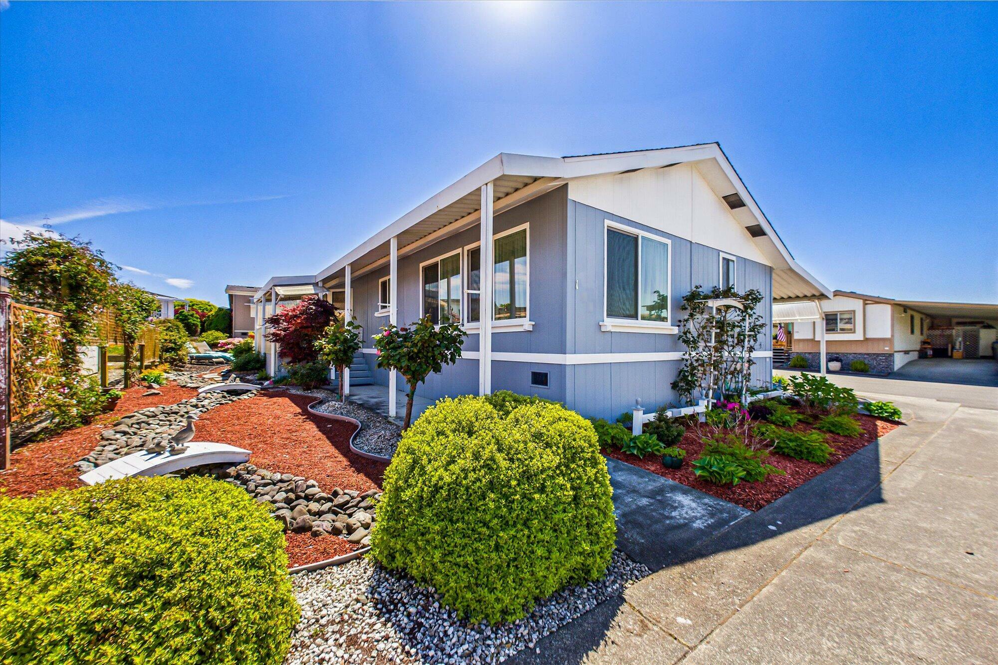 Property Photo: 133 Castle Court 133 CA 95540
