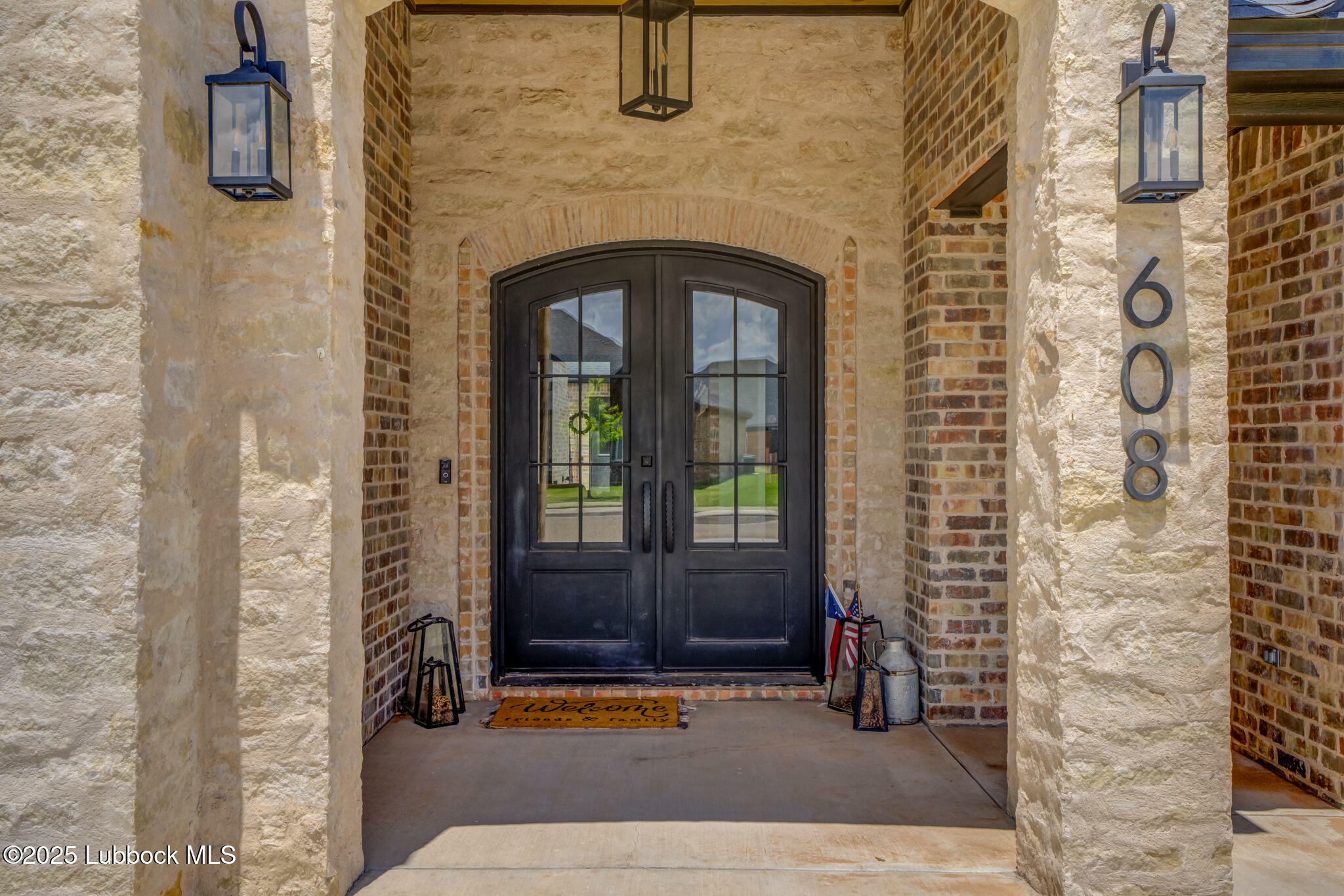 Property Photo: 608 N 11th Street TX 79382