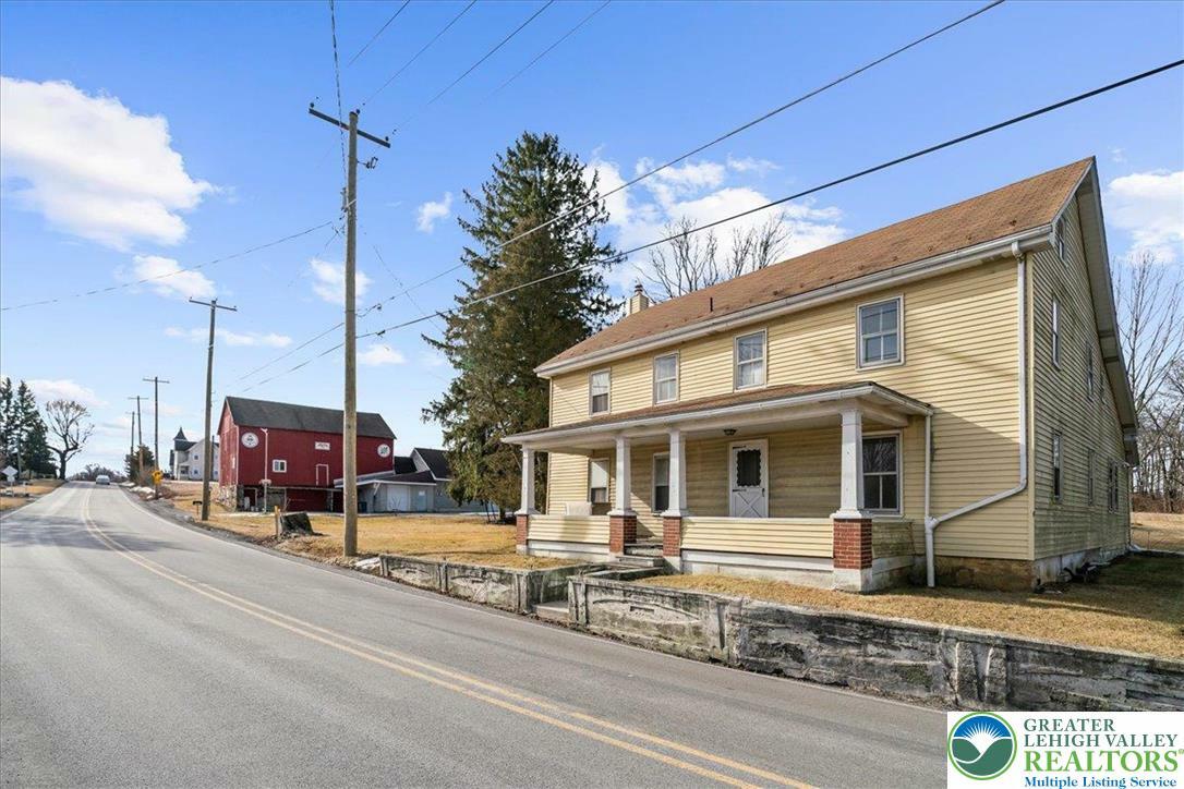 1097 Blue Mt Drive  Lehigh Township PA 18038 photo