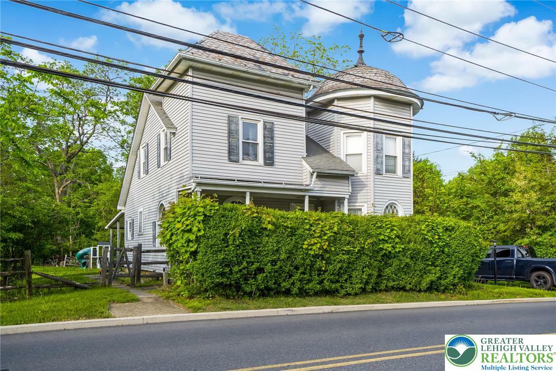 Property Photo: 707 Alpha Road PA 18091
