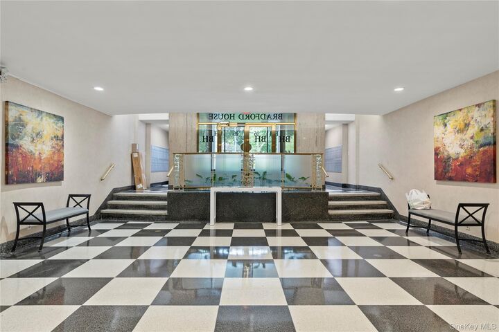 Property Photo:  16 N Broadway 4R  NY 10601