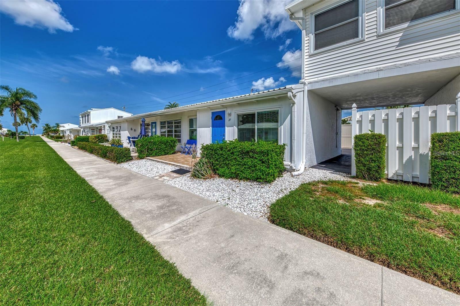 Property Photo: 5858 Midnight Pass Road 27 FL 34242