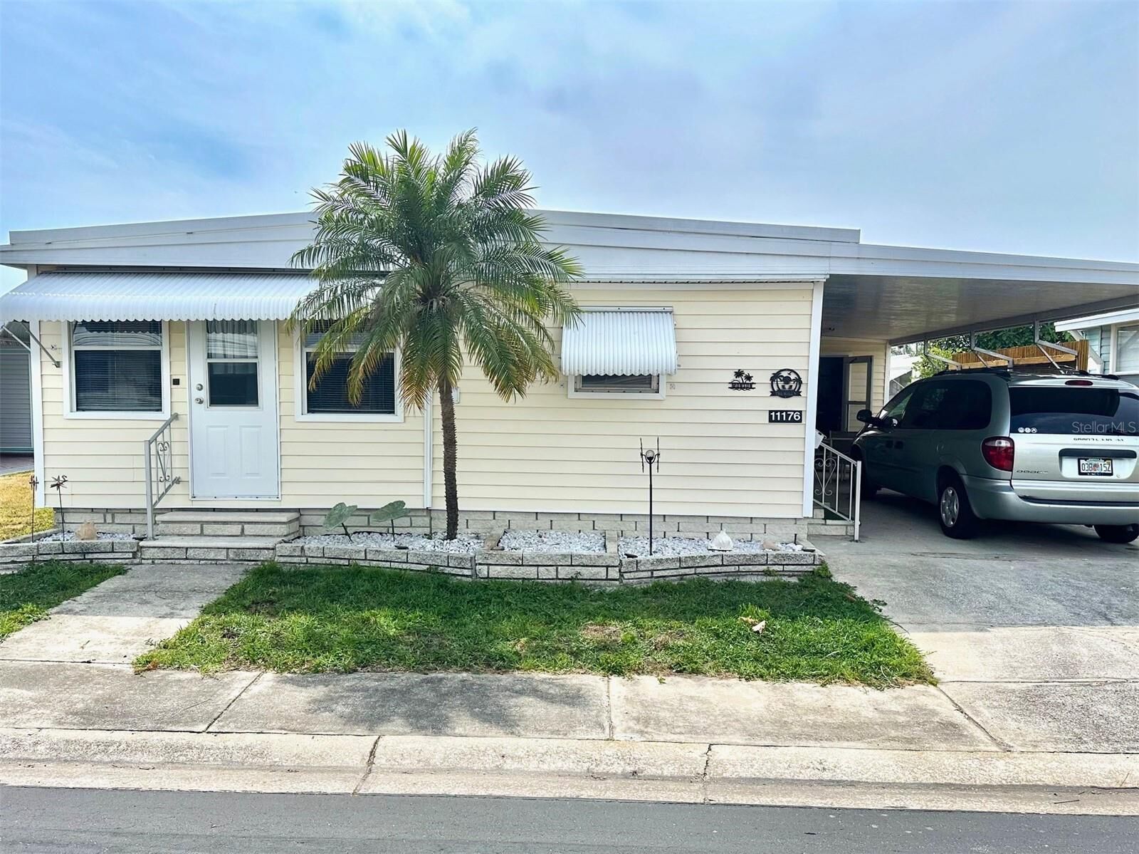 Property Photo: 11176 100th Street 48 FL 33773