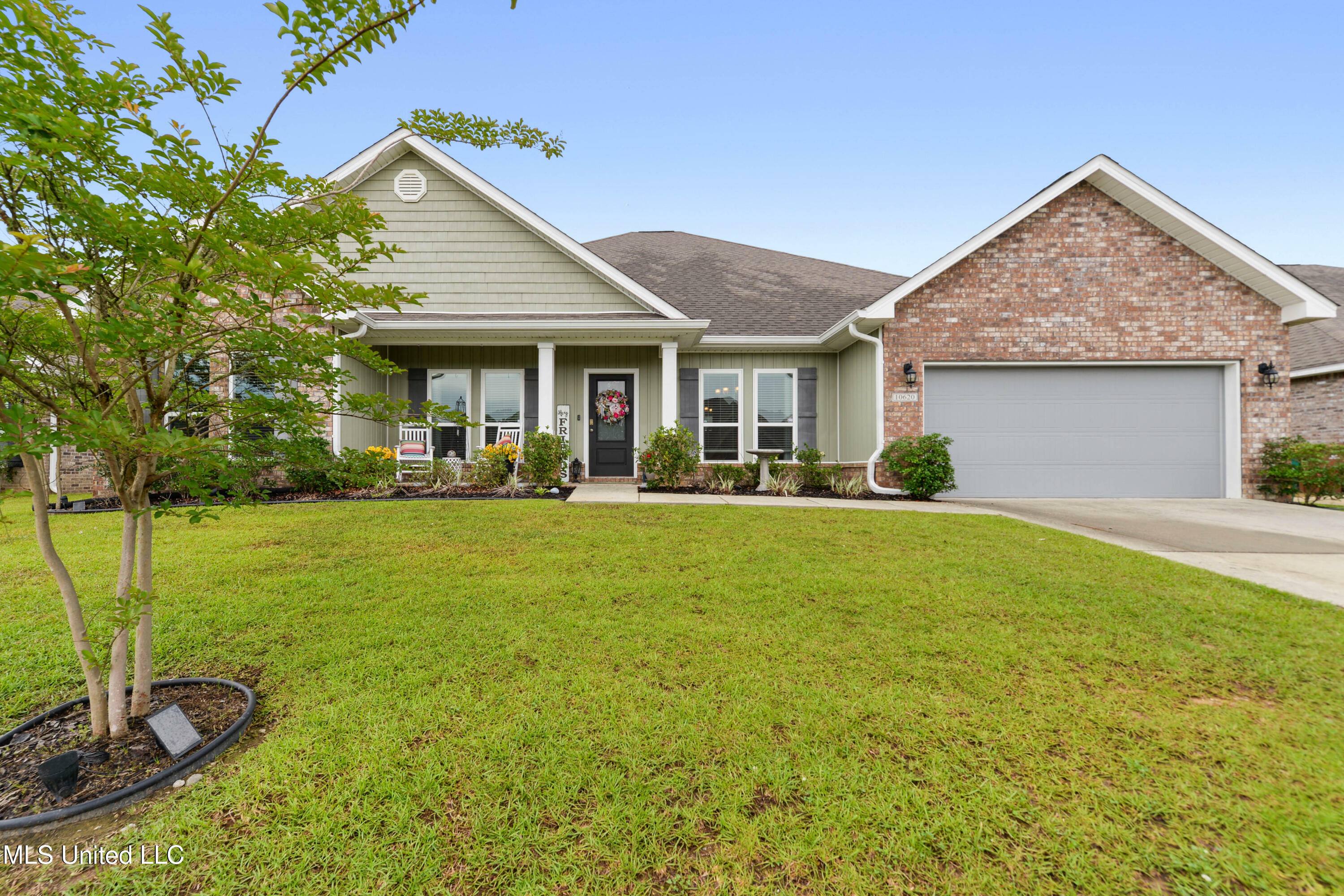 Property Photo: 10620 Chapelwood Drive MS 39503