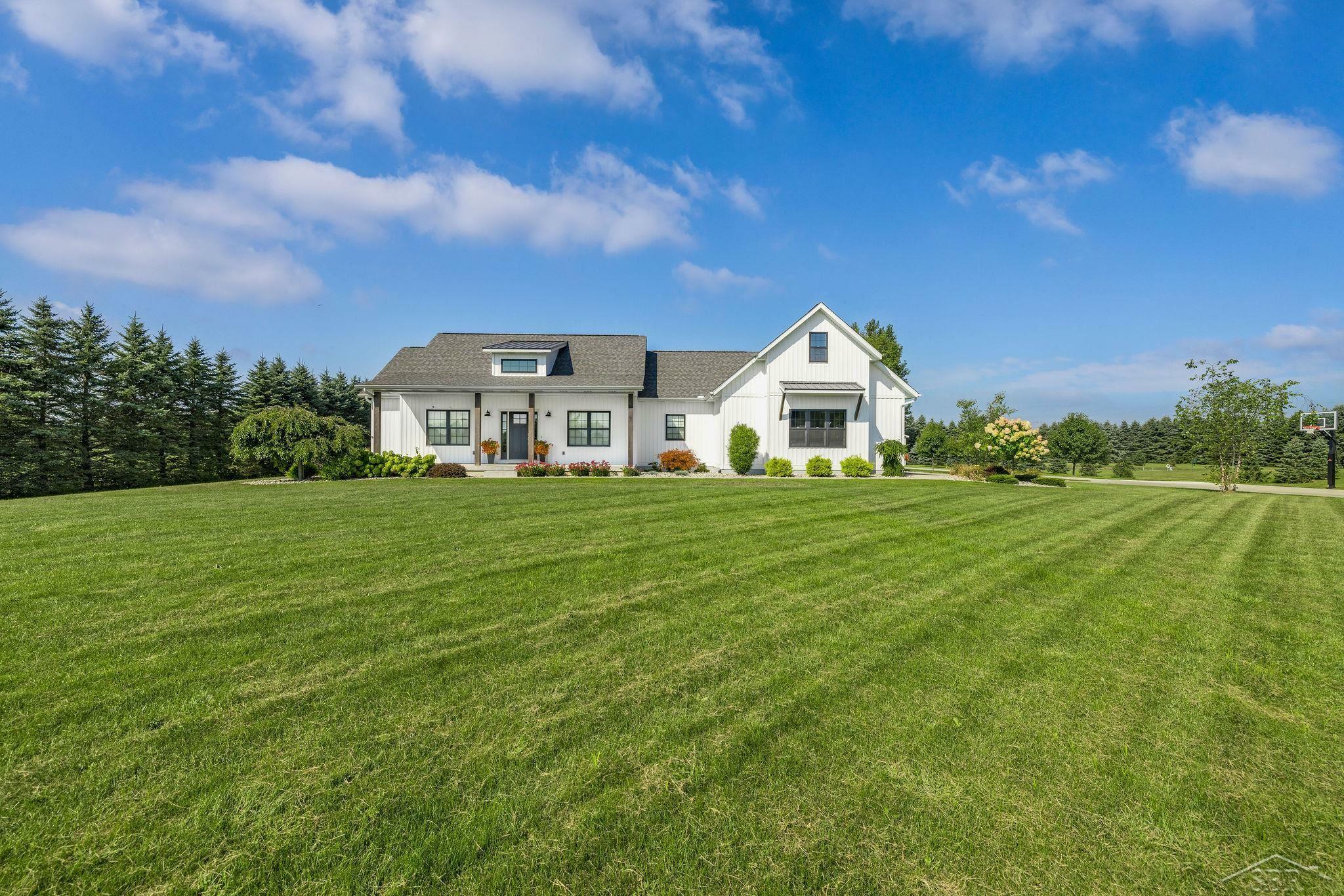 5353 N Graham Road  Freeland MI 48623 photo