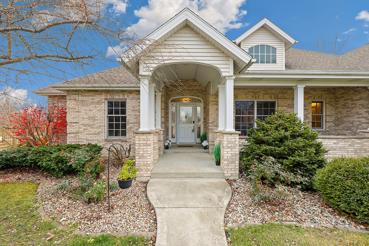 Property Photo: 25800 S Kensington Lane IL 60449