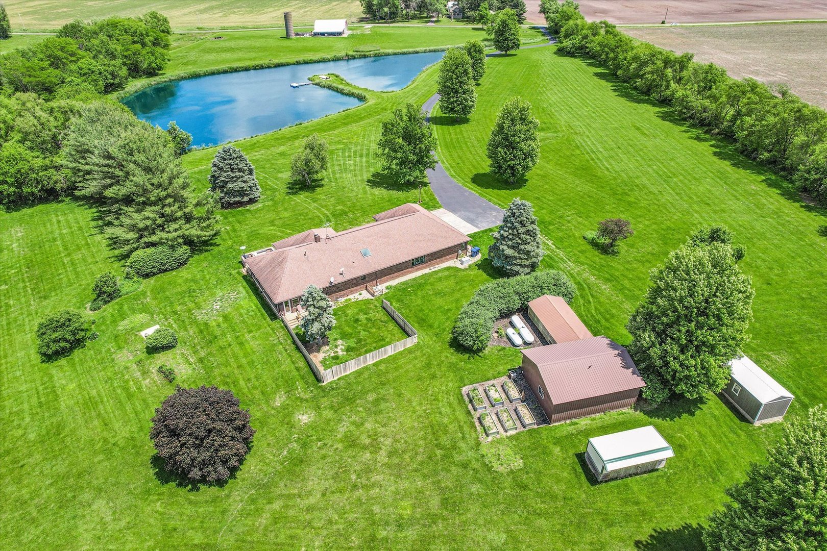 Property Photo: 10561 Sunnyland Road IL 61842