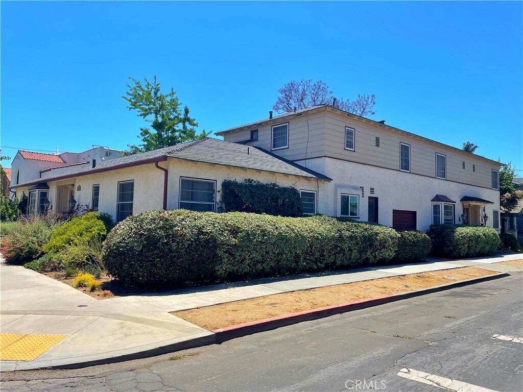 Property Photo: 249 Loma Avenue CA 90803
