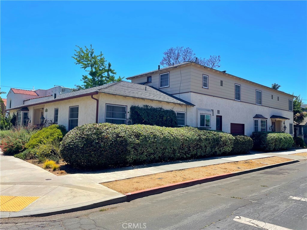 Property Photo: 249 Loma Avenue CA 90803