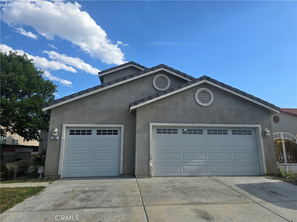 Property Photo: 242 Spinnaker Street CA 92583