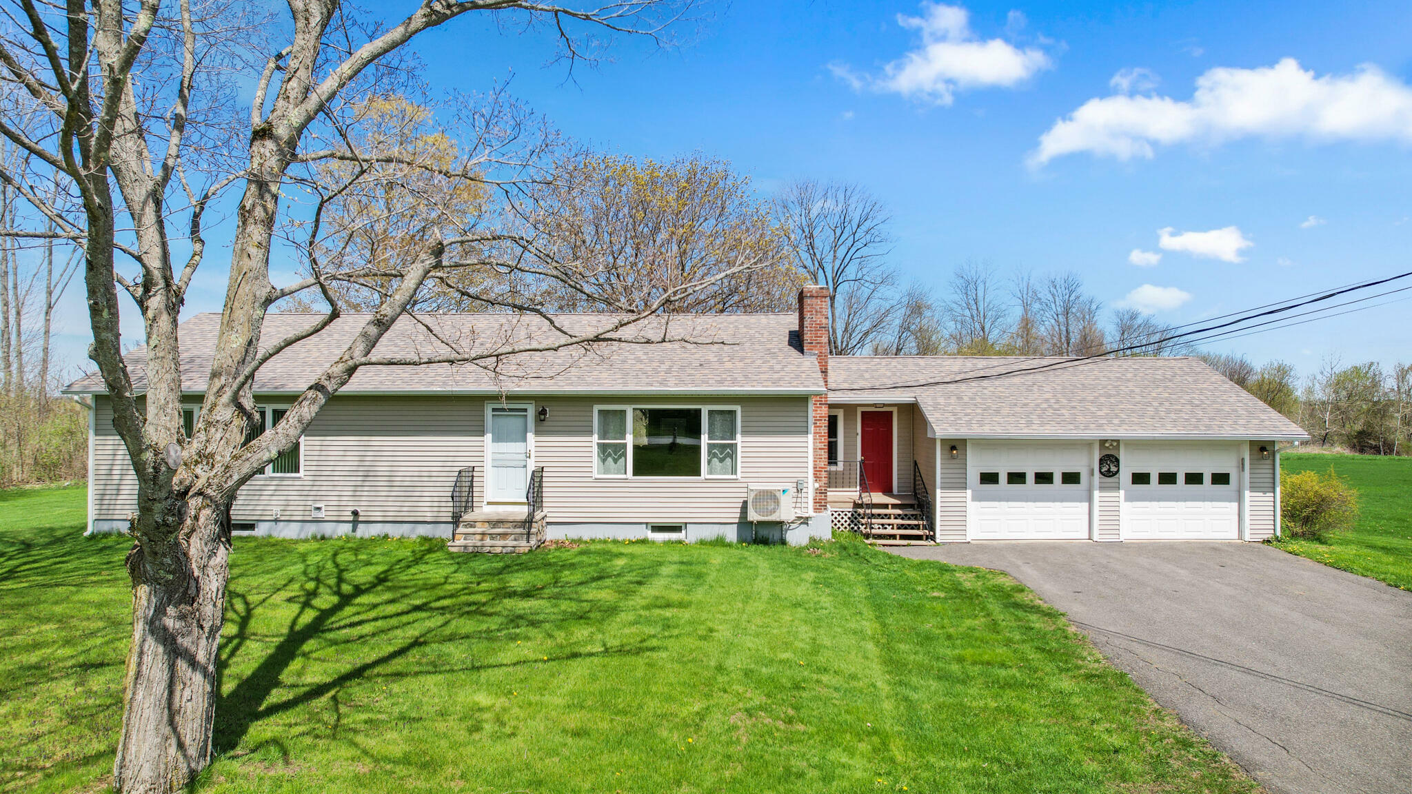 Property Photo: 368 Skowhegan Road ME 04927