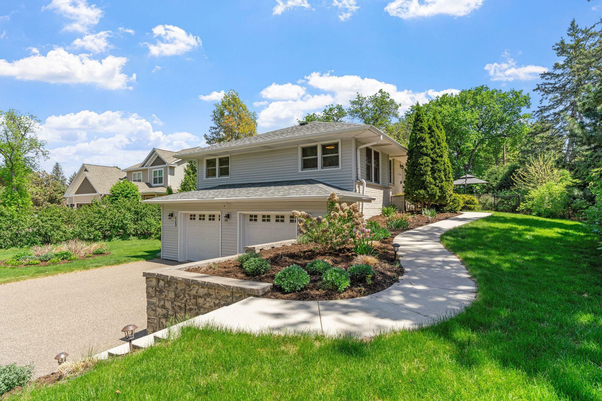 Property Photo: 6140 Glenwood Avenue MN 55422