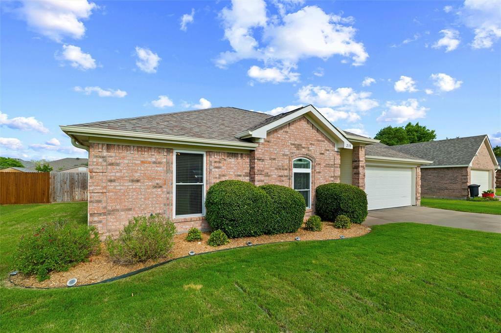 Photo de la propriété: 218 Whispering Dell Lane TX 76085