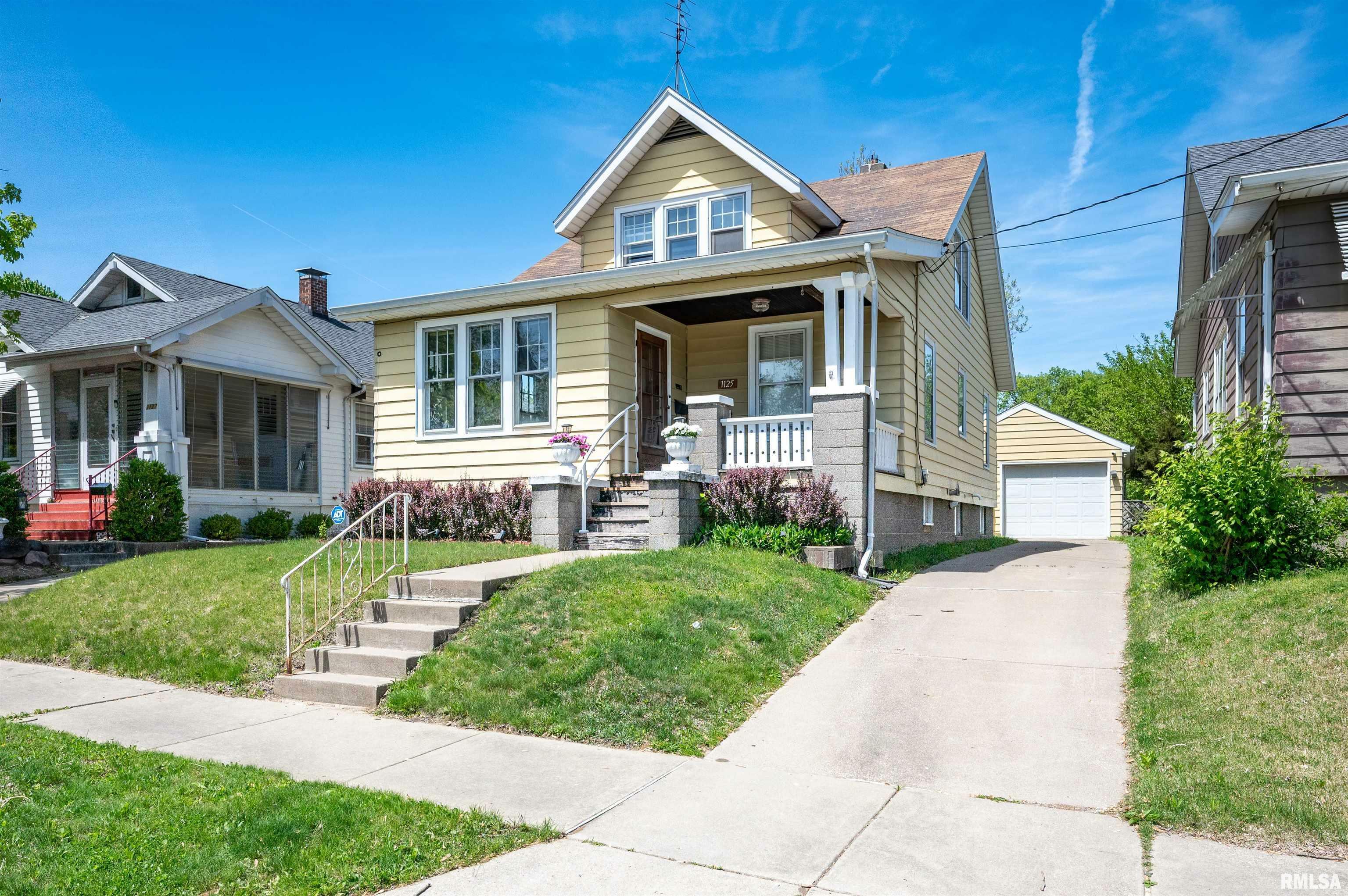 Property Photo: 1125 W Virginia Avenue IL 61604